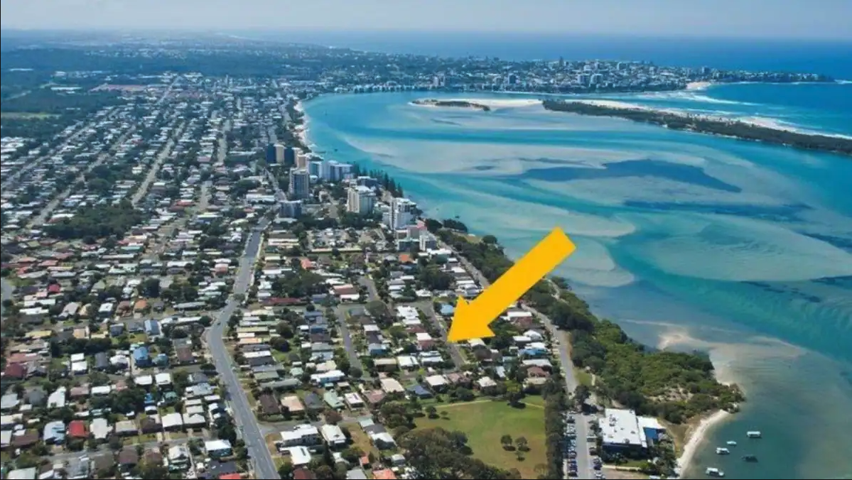 Search and Stay Destinations. Townhouse Accommodation in Golden Beach, Queensland - Australia